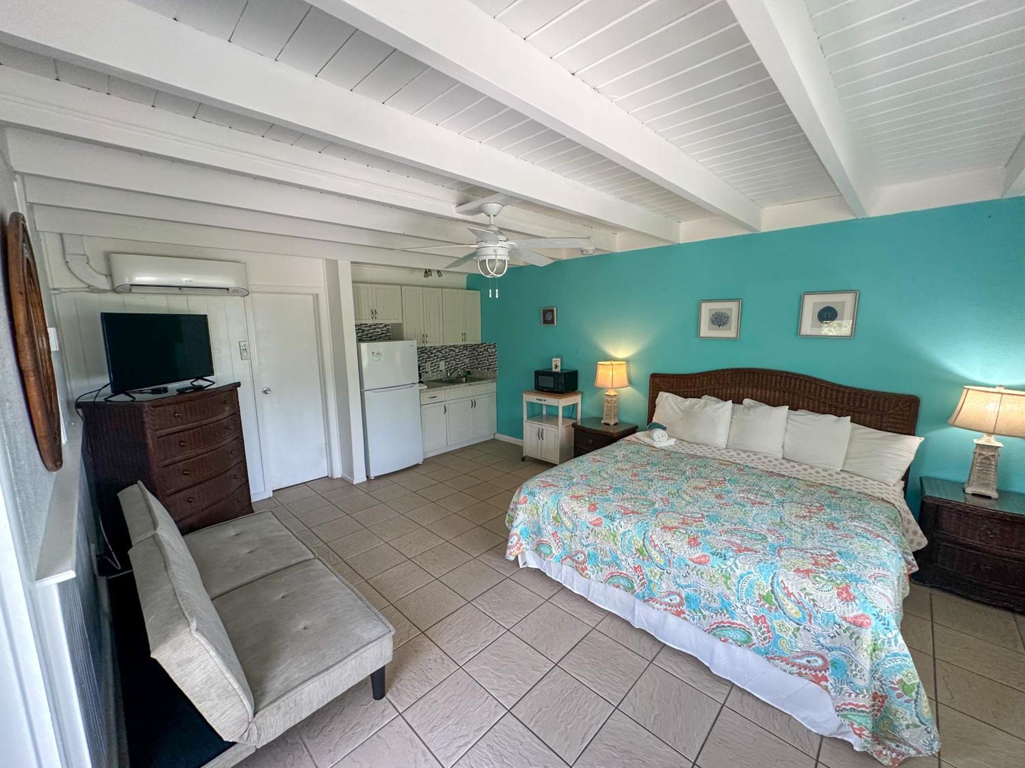 אנגלווד Pearl Beach Inn מראה חיצוני תמונה