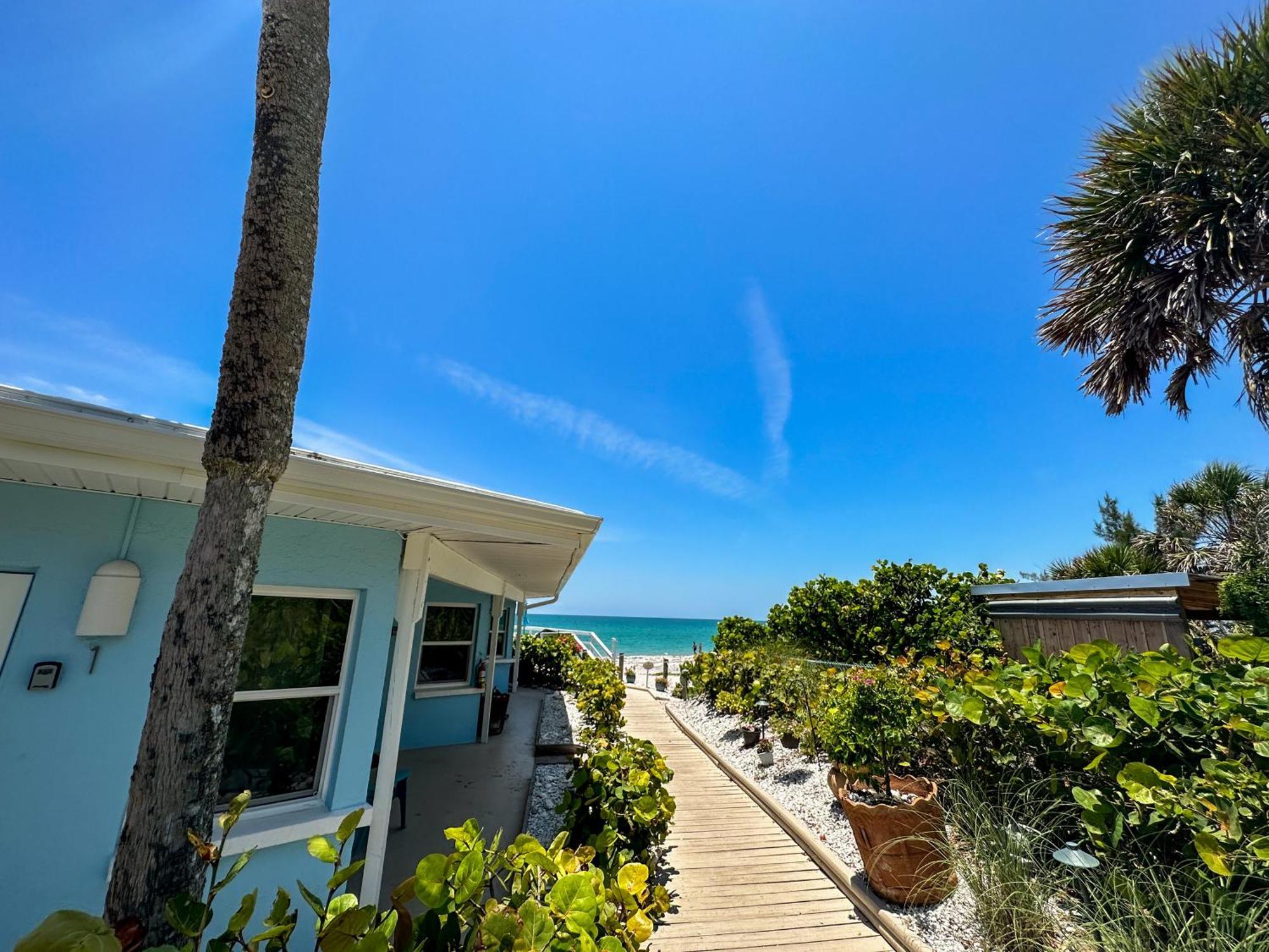 אנגלווד Pearl Beach Inn מראה חיצוני תמונה