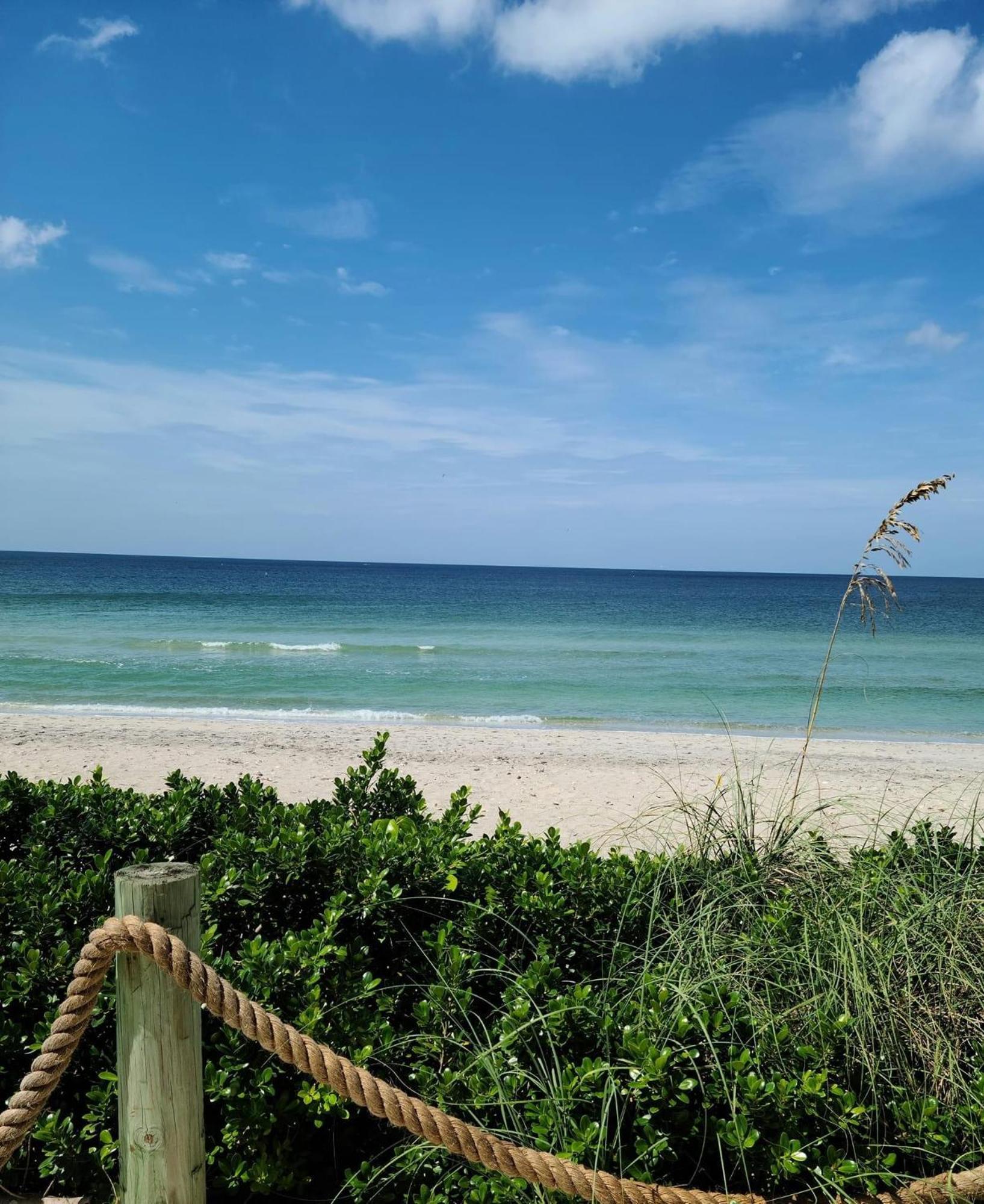 אנגלווד Pearl Beach Inn מראה חיצוני תמונה