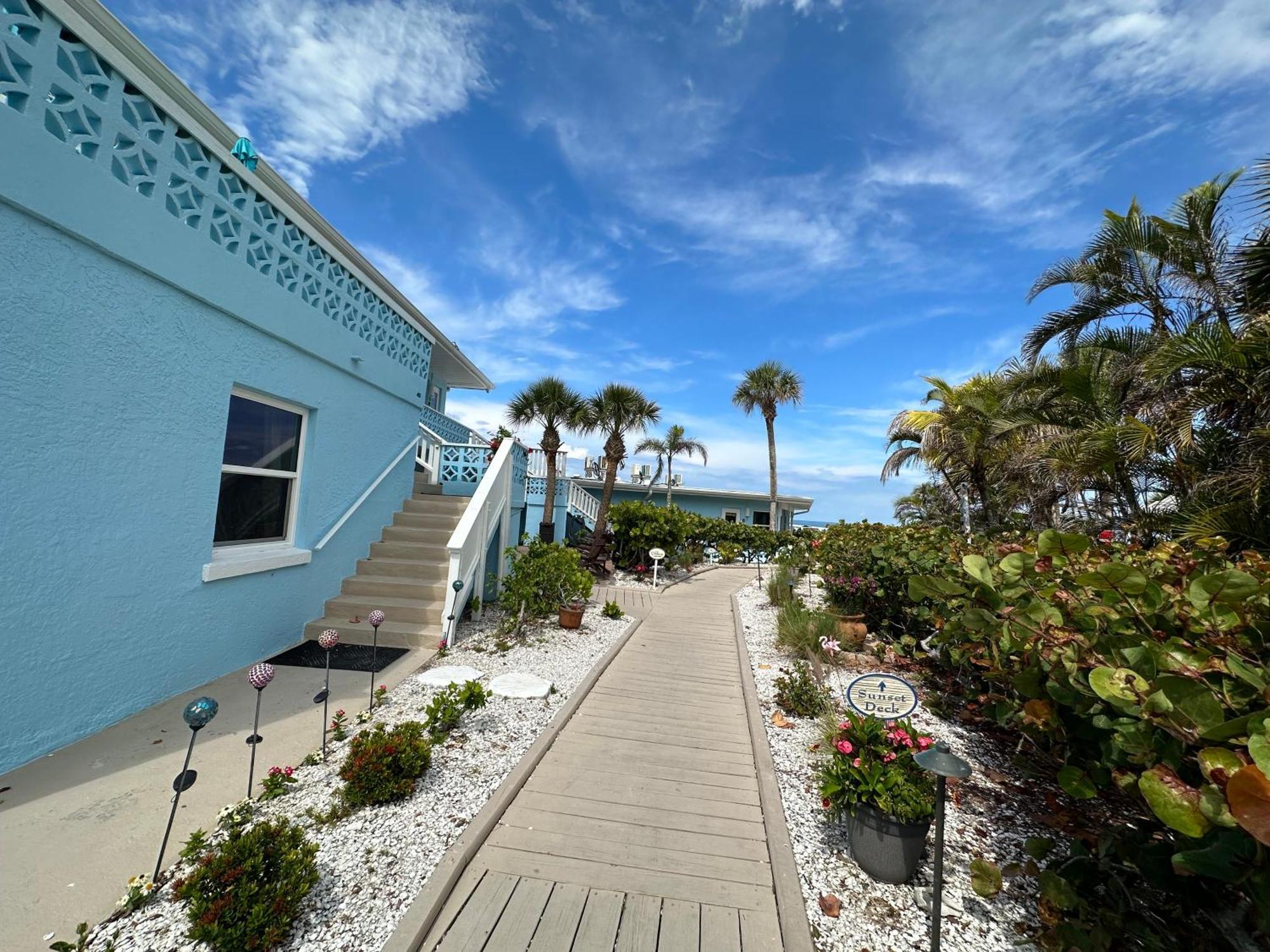 אנגלווד Pearl Beach Inn מראה חיצוני תמונה